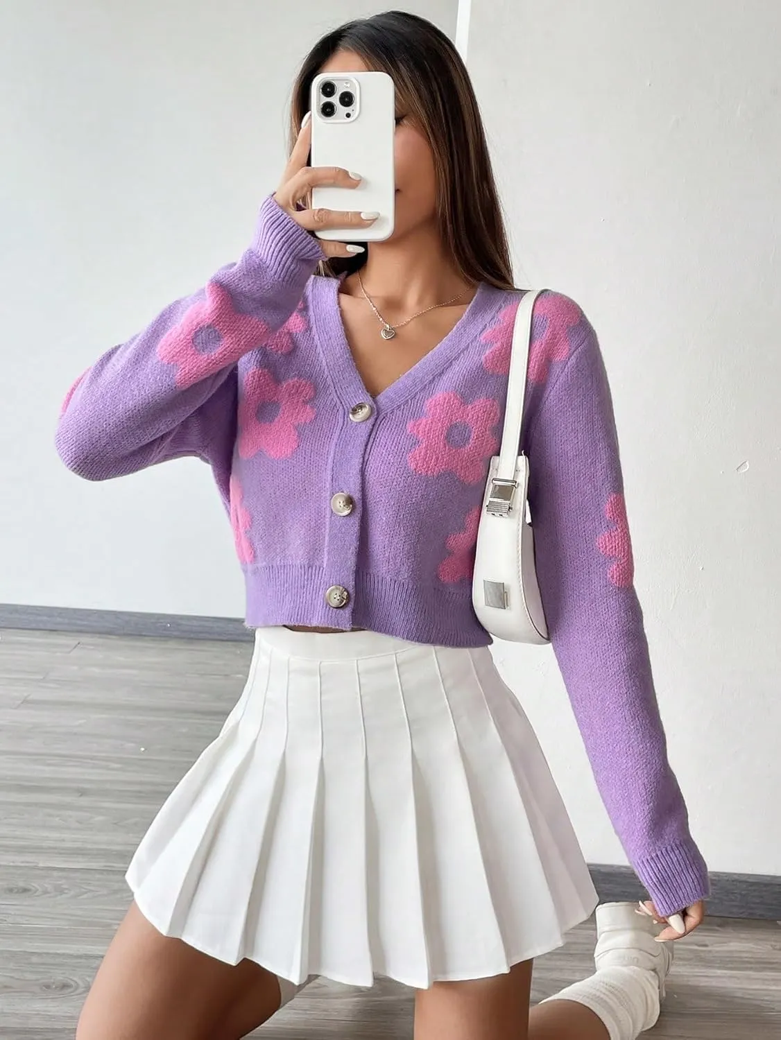 WDIRARA Women's Long Sleeve Button Front V Neck Casual Crop Cardigan Sweater